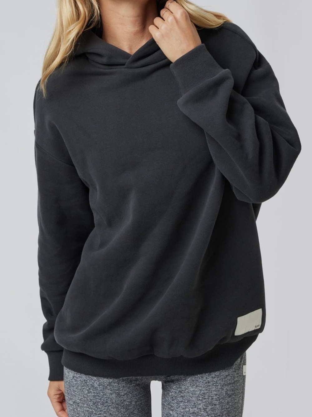 VUORI Restore Oversized Hoodie in Washed Black Size XS